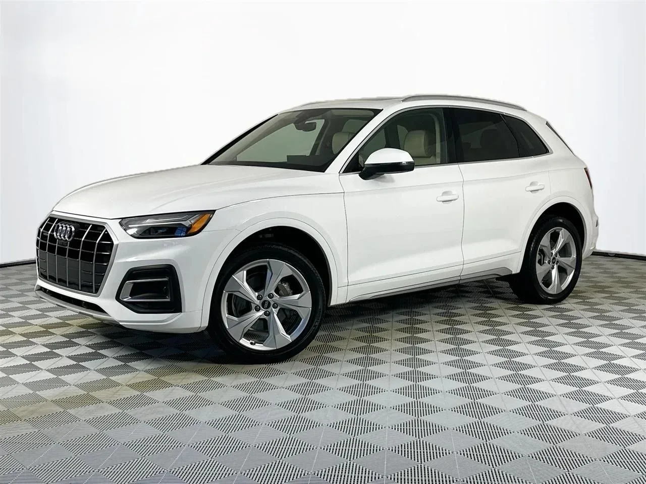 2021 Audi Q5 quattro — photo 1