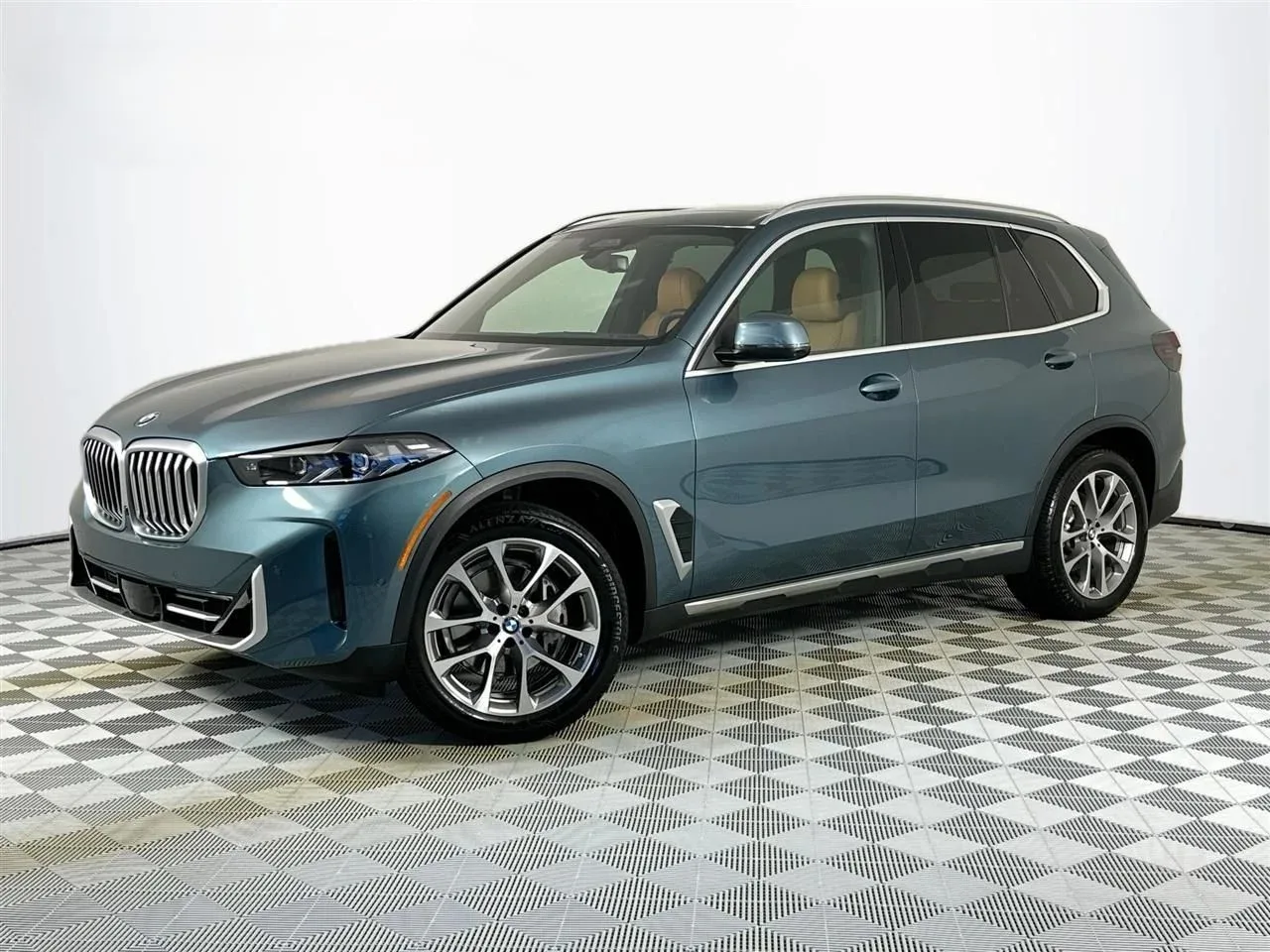 2024 BMW X5 sDrive40i — photo 1