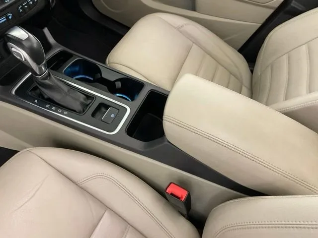 2019 Ford Escape Titanium — thumbnail 13