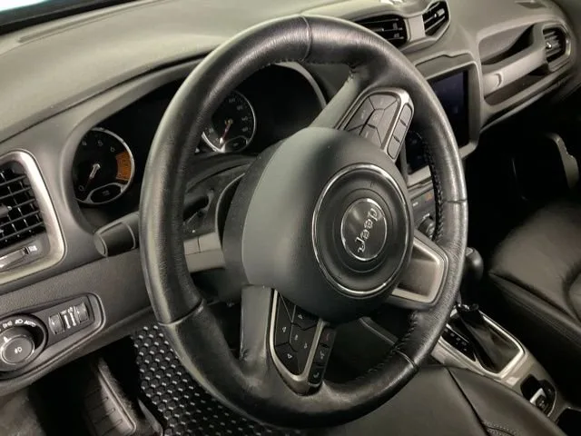 2022 Jeep Renegade Limited — thumbnail 18