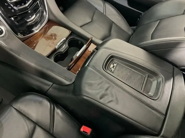 2015 Cadillac Escalade Premium — thumbnail 18