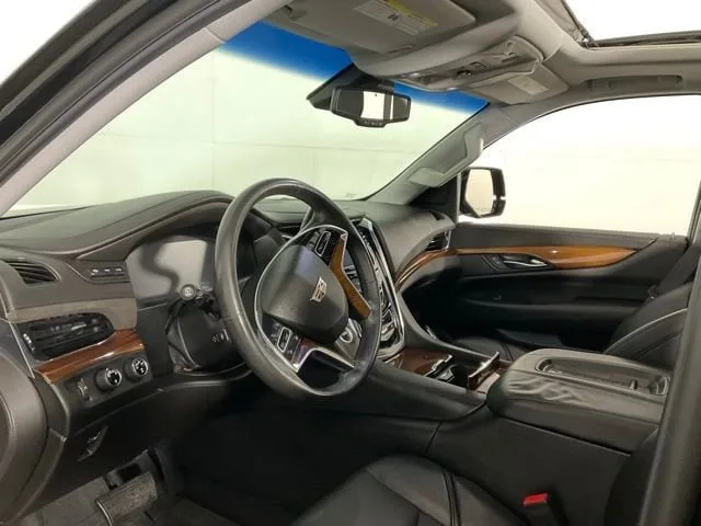 2015 Cadillac Escalade Premium — thumbnail 19