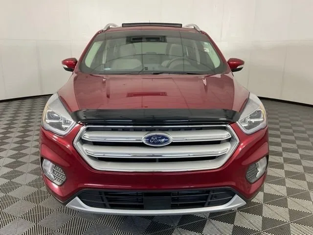 2019 Ford Escape Titanium — thumbnail 2