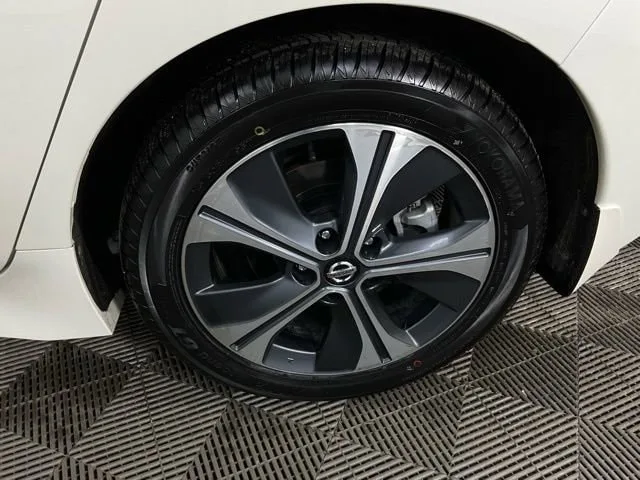 2018 Nissan Leaf SL — thumbnail 22