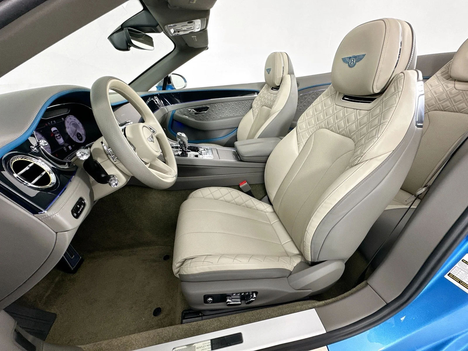 2021 Bentley Continental GTC Mulliner V8 — thumbnail 22