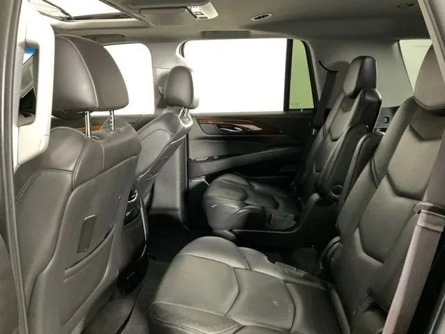 2015 Cadillac Escalade Premium — thumbnail 29