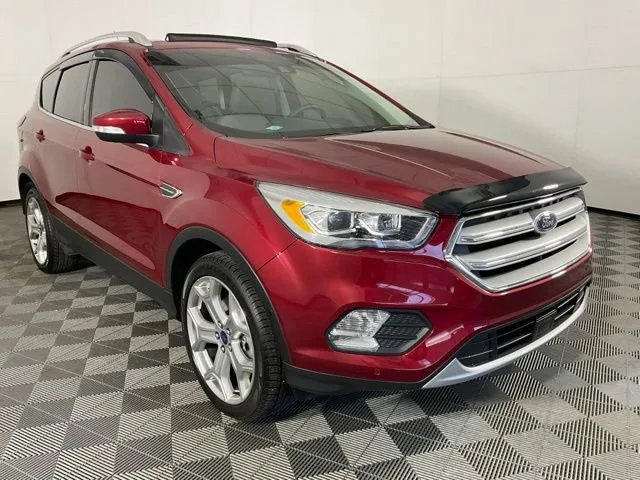 2019 Ford Escape Titanium — thumbnail 3