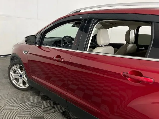 2019 Ford Escape Titanium — thumbnail 33