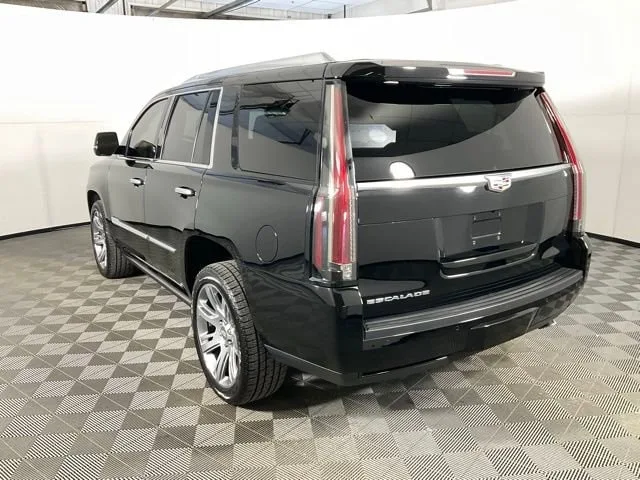 2015 Cadillac Escalade Premium — thumbnail 4