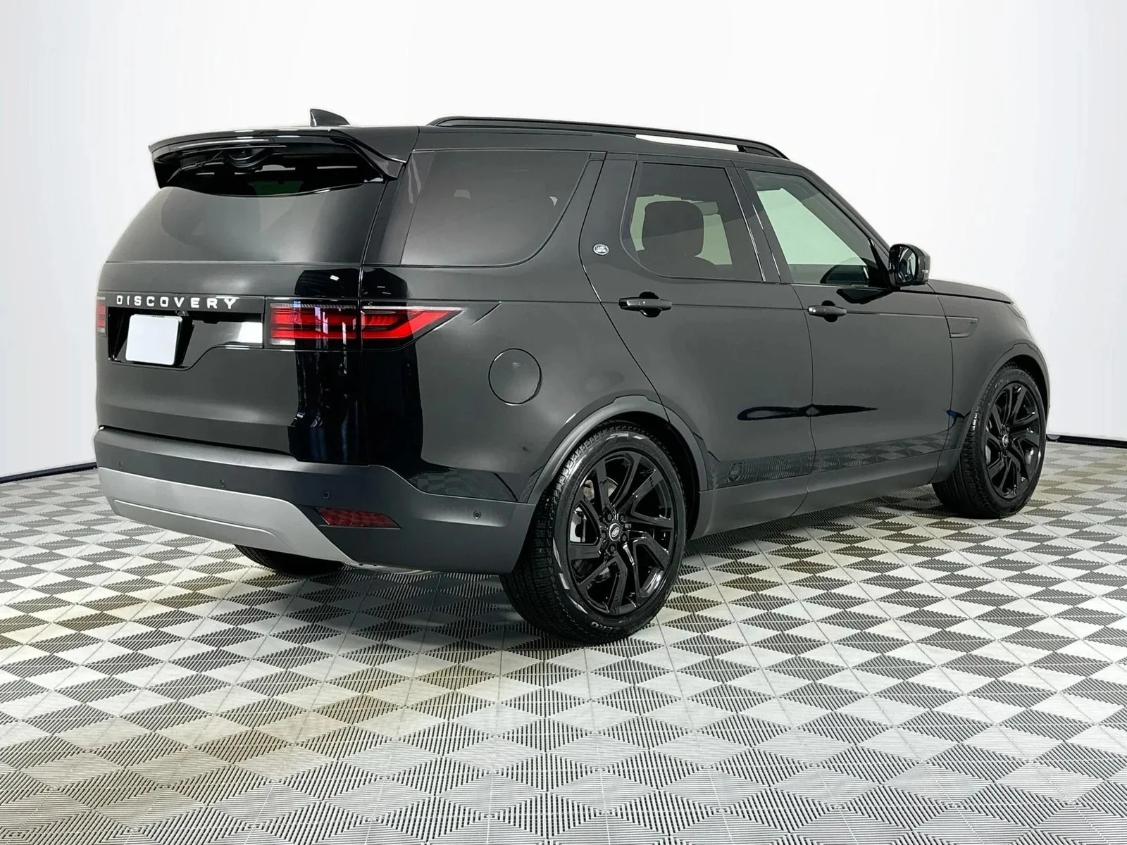 2025 Land Rover Discovery S — thumbnail 5