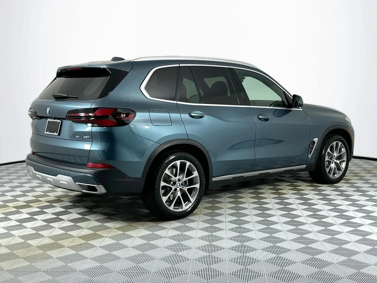 2024 BMW X5 sDrive40i — thumbnail 5