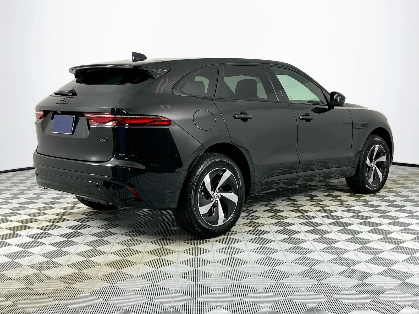 2026 Jaguar F-PACE P250 R-Dynamic S — thumbnail 5
