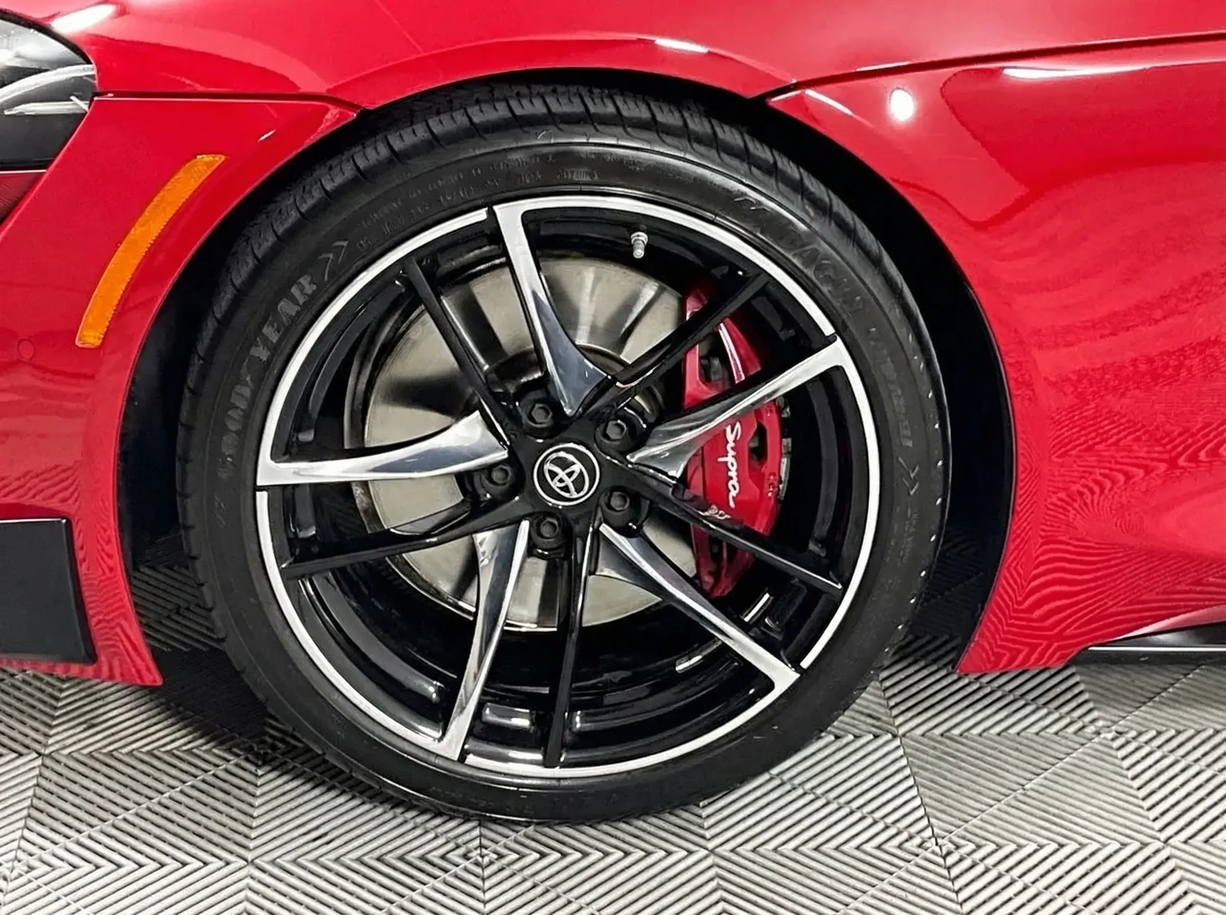 2020 Bentley Continental GTC V8 — thumbnail 5