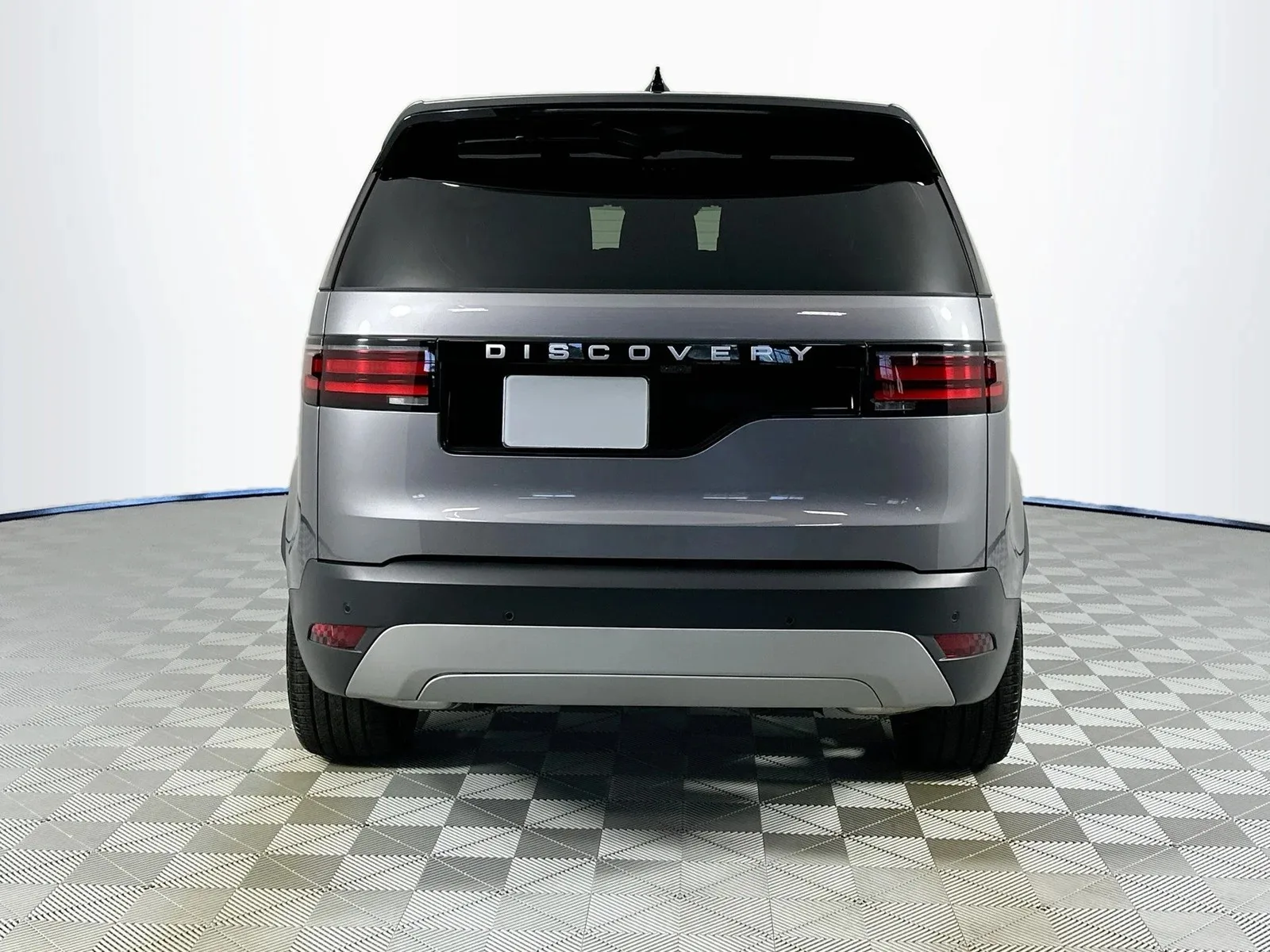 2025 Land Rover Discovery S — thumbnail 6