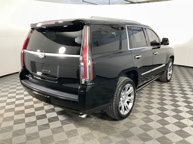 2015 Cadillac Escalade Premium — thumbnail 6