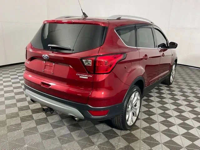 2019 Ford Escape Titanium — thumbnail 6
