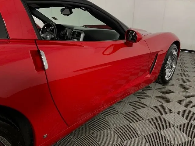 2007 Chevrolet Corvette — thumbnail 7