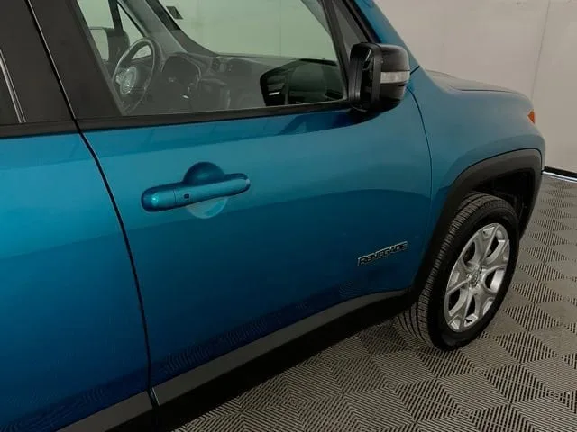 2022 Jeep Renegade Limited — thumbnail 7