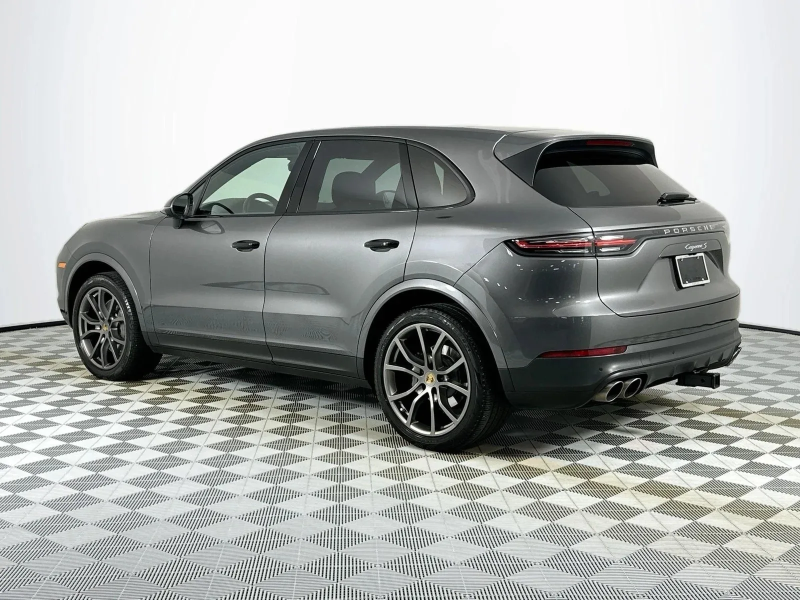 2019 Porsche Cayenne S — thumbnail 6